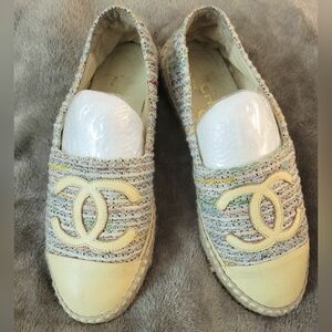CHANEL Iridescent Tweed & Lambskin CC Espadrilles Flats Yellow Multi Size 36/ 6